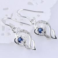 Juego de aretes con zafiro