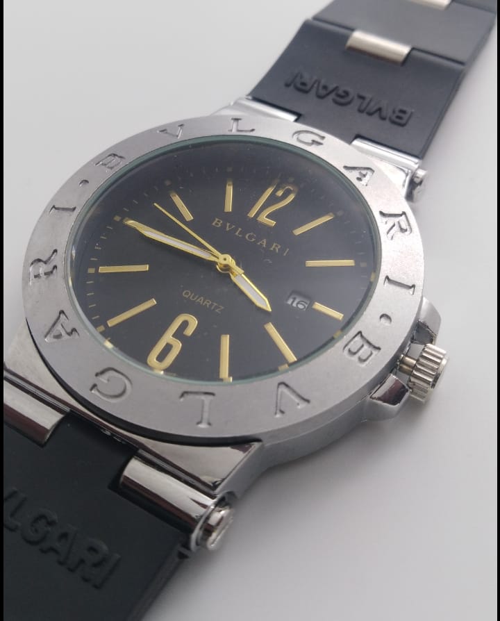 Reloj clon Bvlgari negro