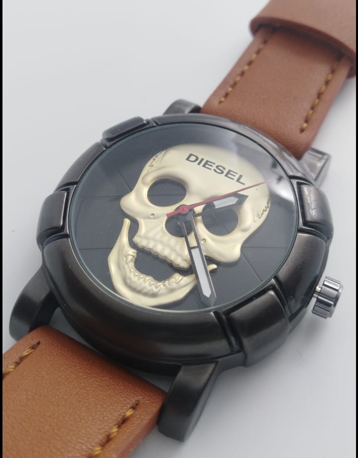 Reloj clon Diésel calavera café 